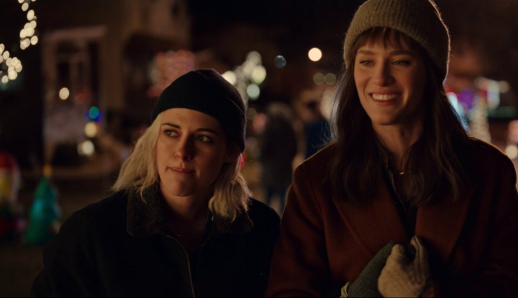 Kirsten Stewart et Mackenzie Davis dans "Happiest Season"