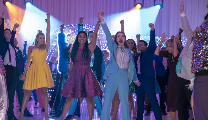 Ariana DeBose et Jo Ellen Pellman dans "The Prom"